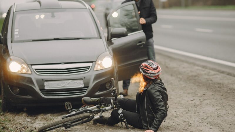 Niespodziewana tragedia w Woli Lubiankowskiej: Kolizja samochodu z rowerzystą kończy się śmiercią