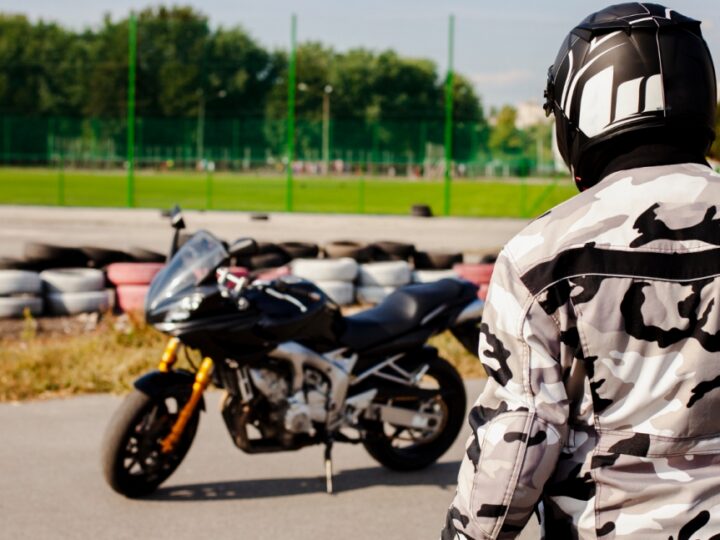 Dzień Weterana Działań Poza Granicami Państwa: Spotkanie 250 motocyklistów w Łęczycy