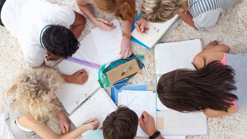 Legendy w języku angielskim: Młodzi rywalizują w Głownie