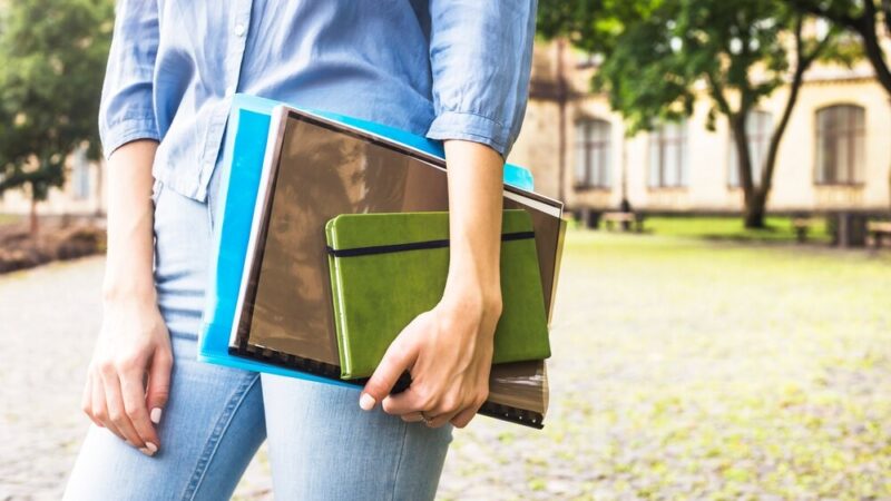 Nowoczesne technologie w zgierskich szkołach dzięki Krajowemu Planowi Odbudowy