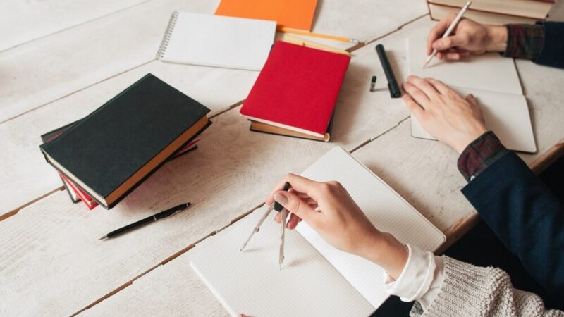 Festiwal Nauki w Zgierzu: Ósmoklasiści odkrywają świat edukacji w „Staszicu