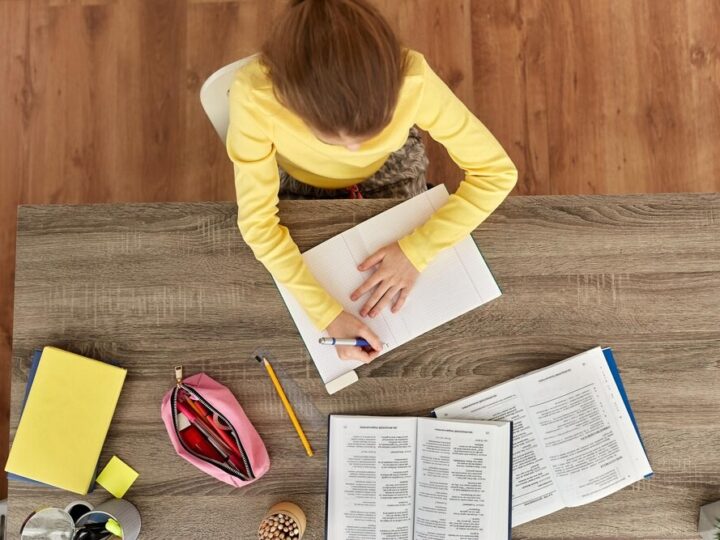 Wsparcie rówieśnicze w Zespole Szkół Zawodowych w Ozorkowie – młodzież pomaga młodzieży