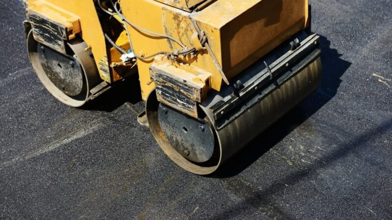 Wielka rozbudowa infrastruktury w powiecie zgierskim – umowy podpisane!